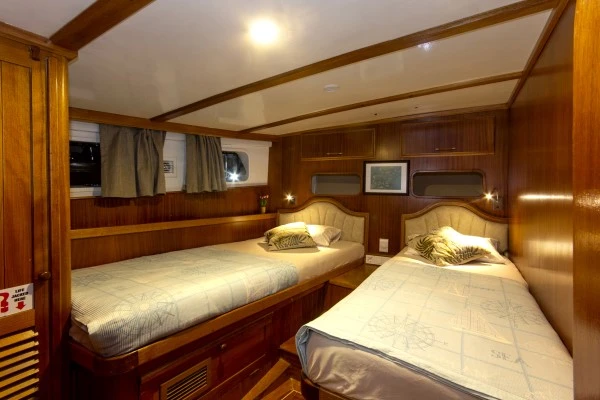 Twin Cabin